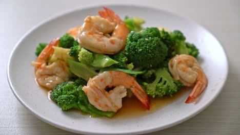 stir-fried-broccoli-with-shrimps---homemade-food-style