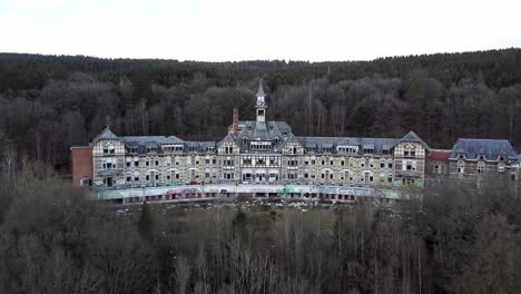 Alejar-El-Hospital-Abandonado-En-Bélgica