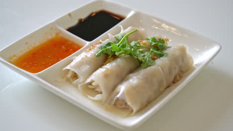 Chinese-Steamed-Rice-Noodle-Rolls-With-Crab---Asian-food-style