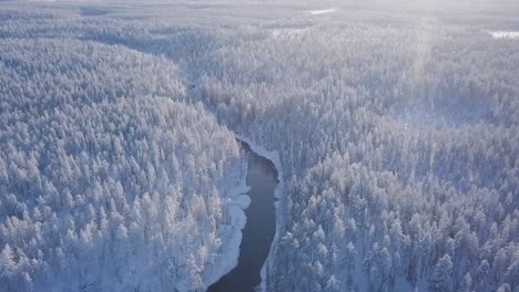Puesta-De-Sol-En-Myllykoski-Laponia,-Finlandia