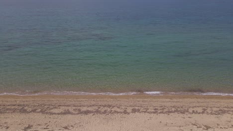 4k-steady-clip-over-the-tropical-beach-of-Epanomi,-Halkidiki,-Greece