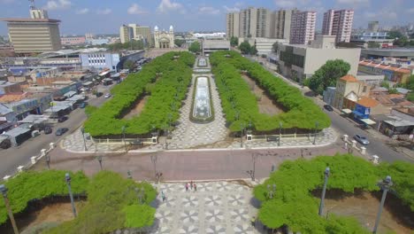 Luftaufnahme-Der-Plaza-Del-Rosario-De-Nuestra-Señora-De-Chiquinquirá-In-Maracaibo,-Venezuela