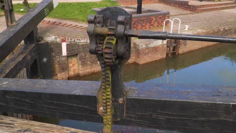 4K-close-up-view-of-a-gear-from-the-canal-gate-in-the-bridgewater-and-Taunton-canal