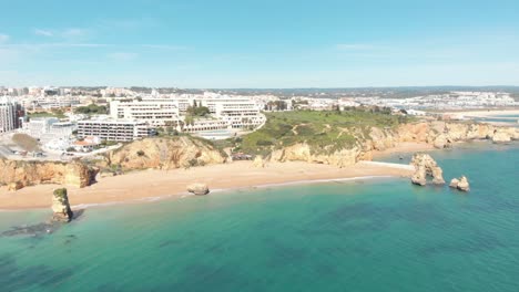 Panoramablick-Auf-Praia-Do-Pinhao-Und-Praia-De-Dona-Ana,-Lagos,-Algarve