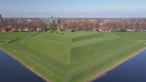 Aerial-drone-view-of-the-fortress-in-the-Heusden,-Noord-Brabant,-the-Netherlands