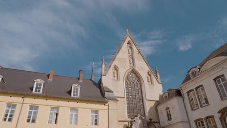 Die-Abtei-La-Cambre,-Eine-Ehemalige-Zisterzienserabtei-In-Ixelles,-Belgien