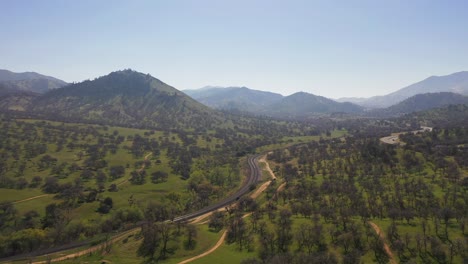 No-train-on-the-tracks-in-the-Tehachapi-mountains-in-Southern-California---aerial-view