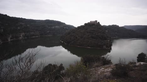 Riveting-Monetseny-massif-lake-Spain-Barcelona