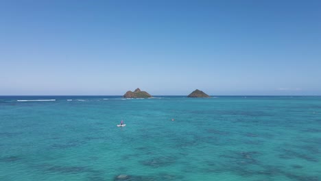 Dos-Islotes-Mokulua-Frente-A-La-Costa-De-Barlovento-De-Oahu-En-Las-Islas-Hawaianas