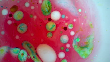 Burbujas-Multicolores-Psicodélicas-Giran-En-Un-Espectáculo-De-Luces-Líquidas