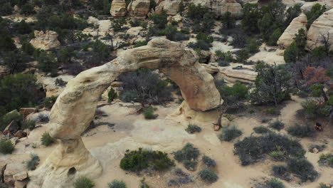 Luftbild-Von-Natural-Arch,-Shiprock,-Territorium-Der-Navajo-Nation,-New-Mexico,-USA