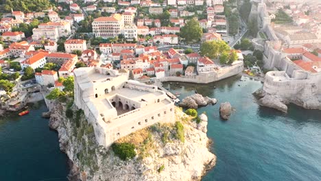 Historic-wall-of-Dubrovnik-Old-Town,-Croatia