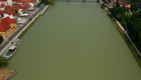 Puentes-De-Stari,-Tren,-Titov,-Meljski-Y-Sobre-El-Río-Drava-En-Maribor,-Eslovenia
