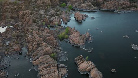 Aerial-View-of-Scenic-Rocky-Coastline-of-Watson-Lake-Water-Reservoir,-Prescott,-Arizona-USA,-Drone-Shot
