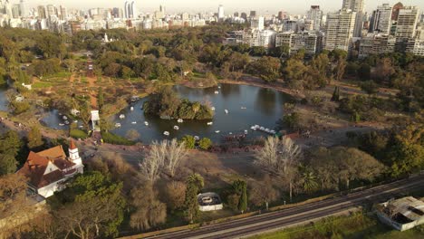 Drone-flight-over-urban-park-on-outskirts-of-Buenos-Aires,-Argentina