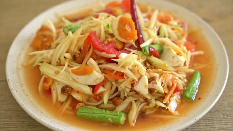 Som-Tum---Thai-Spicy-green-papaya-salad-with-salty-eggs---Asian-food-style