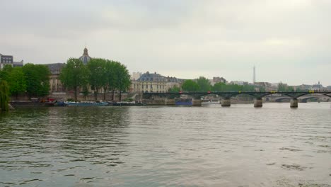 Seine-River-and-famous-Pont-des-Arts-in-the-distance