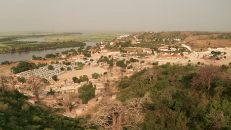 Offenbarung-Kleines-Dorf,-Muxima,-Ort-Der-Religiösen-Anbetung,-Angola