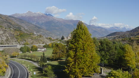 Encantador,-Espectacular-Valle-De-Aosta,-Italia,-Drone-View