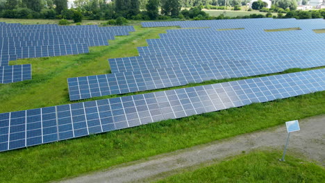Solar-Panels-On-A-Sunny-Day-In-Gdansk,-Poland