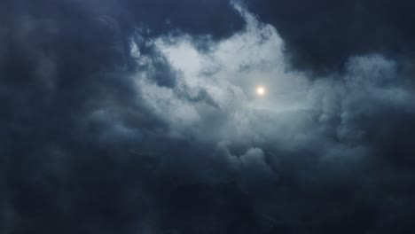 Tormenta-Dentro-De-Nubes-Oscuras-Y-Sol