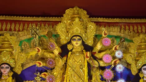 Das-Größte-Fest-Von-Westbengalen-Ist-Durga-Puja-Mit-Dem-Idol-Von-Durga-Thakur