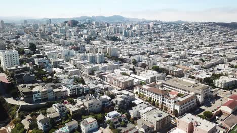 San-Francisco-Nachbarschaft-Luftschwenk-Hinunter-Zur-Straßenansicht