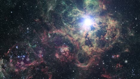 Una-Nube-De-Nebulosas-Y-Luz-Brillante-En-El-Universo