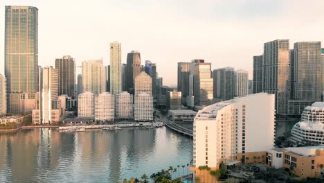 Aerial-view-of-Downtown-Miami-and-Brickell-Key-at-dawn,-Florida