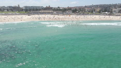 Crowded-Beach-Of-Bondi-During-Hot-Weather-In-Summer--Bondi-Beach,-New-South-Wales,-Australia