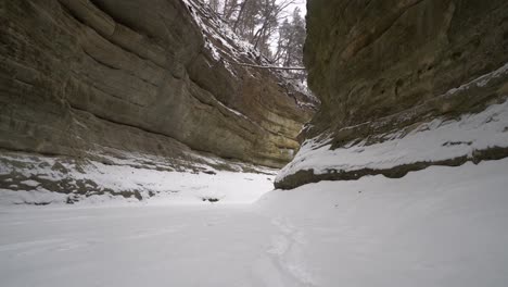 Rocky-frozen-winter-canyon-in-dolly-forward-gimbal-view