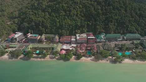 Panorama-Luftaufnahme-über-Strandhotels-Auf-Der-Insel-Koh-Chang