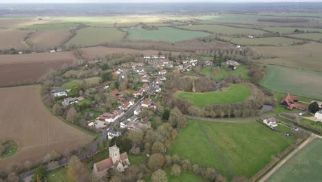 Pleshey-Englisches-Drohne-Dorf-Und-Burg-Erdarbeiten-Luftbild