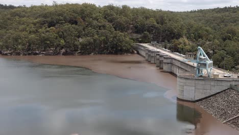 Mud-Water-floating-on-top-of-Warragamba-Dam-due-to-heavy-rain-on-the-days-before