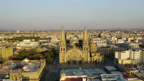 Drone-Flies-Toward-Guadalajara-Cathedral-toward-Teatro-Degollado