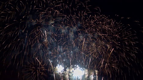 The-finale-of-a-fireworks-display-makes-it-look-like-the-sky-is-raining-streaks-of-fire