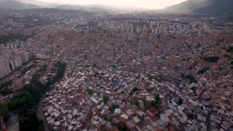 Drone-shot-of-Petare-slum,-in-Caracas,-Venezuela