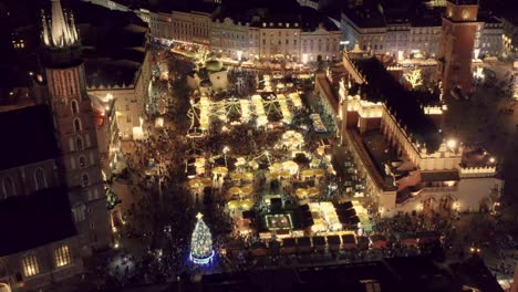 Christmas-time-in-Krakow,-Poland---Main-Market-Square,-Sukiennice,-St