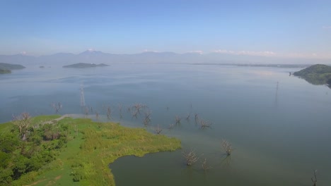 Drone-video-of-the-Valencia-Lake,-in-Valencia,-Venezuela