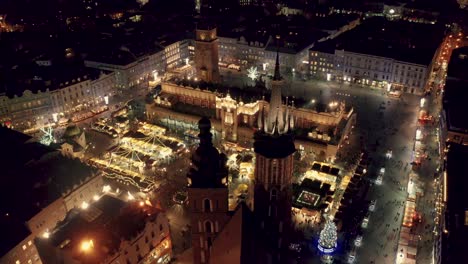 Christmas-time-in-Krakow,-Poland---Main-Market-Square,-Sukiennice,-St