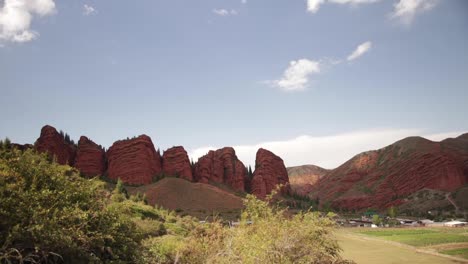 Time-lapse-of-impressive-sandstone-formation-in-Kyrgyzstan
