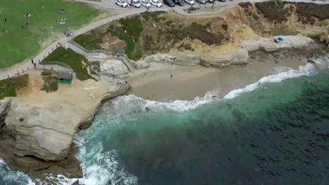 Aerial-view-of-La-Jolla-Cove-in-southern-California