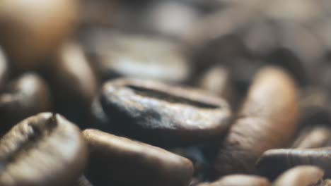 Nahaufnahme-Von-Gerösteten-Kaffeebohnen