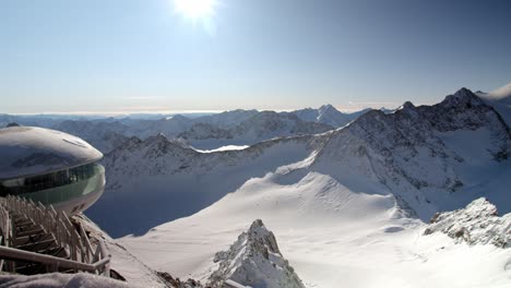 Glacier-skiing-on-the-highes-glacier-ski-resort-in-Tirol