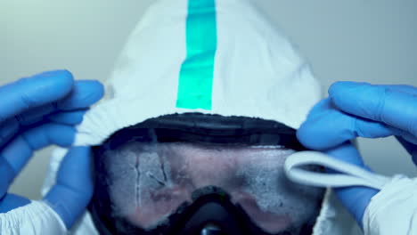 Medical-Worker-Wearing-Sweaty-Protective-Goggles-During-Coronavirus-Pandemic