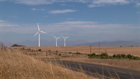 Wind-turbines-in-farmland-and-wheat-fields