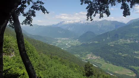 View-of-scenic-Soca-valley-in-Slovenia-on-beautiful-summer-day,-zoom-in