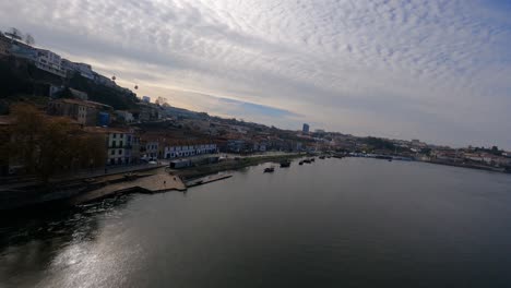 Diving-through-bridge-with-drone-FPV-Dom-Luis-bridge-Porto-Portugal