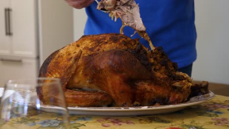 Slicing-Thanksgiving-Turkey---Side-View-Pulling-Up-Leg
