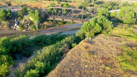 Iron-Horse-Trailhead-Bridge-in-Valencia,-CA